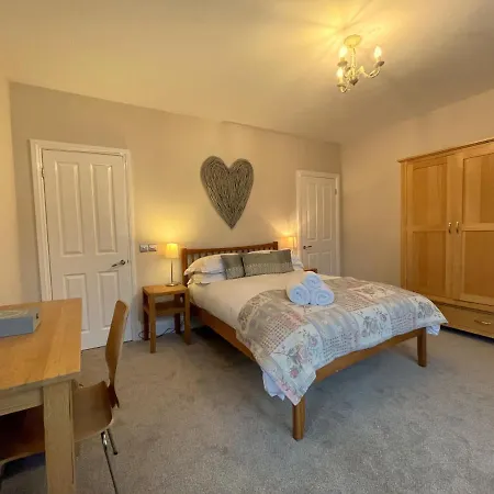 Wordsworth House Hot Tub Hire Available Holiday home *