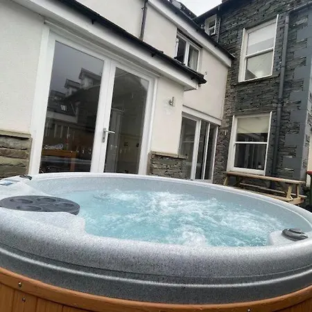 Holiday home Wordsworth House Hot Tub Hire Available *