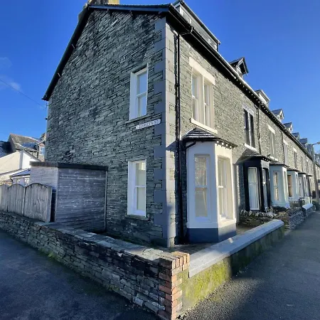 Wordsworth House Hot Tub Hire Available Holiday home